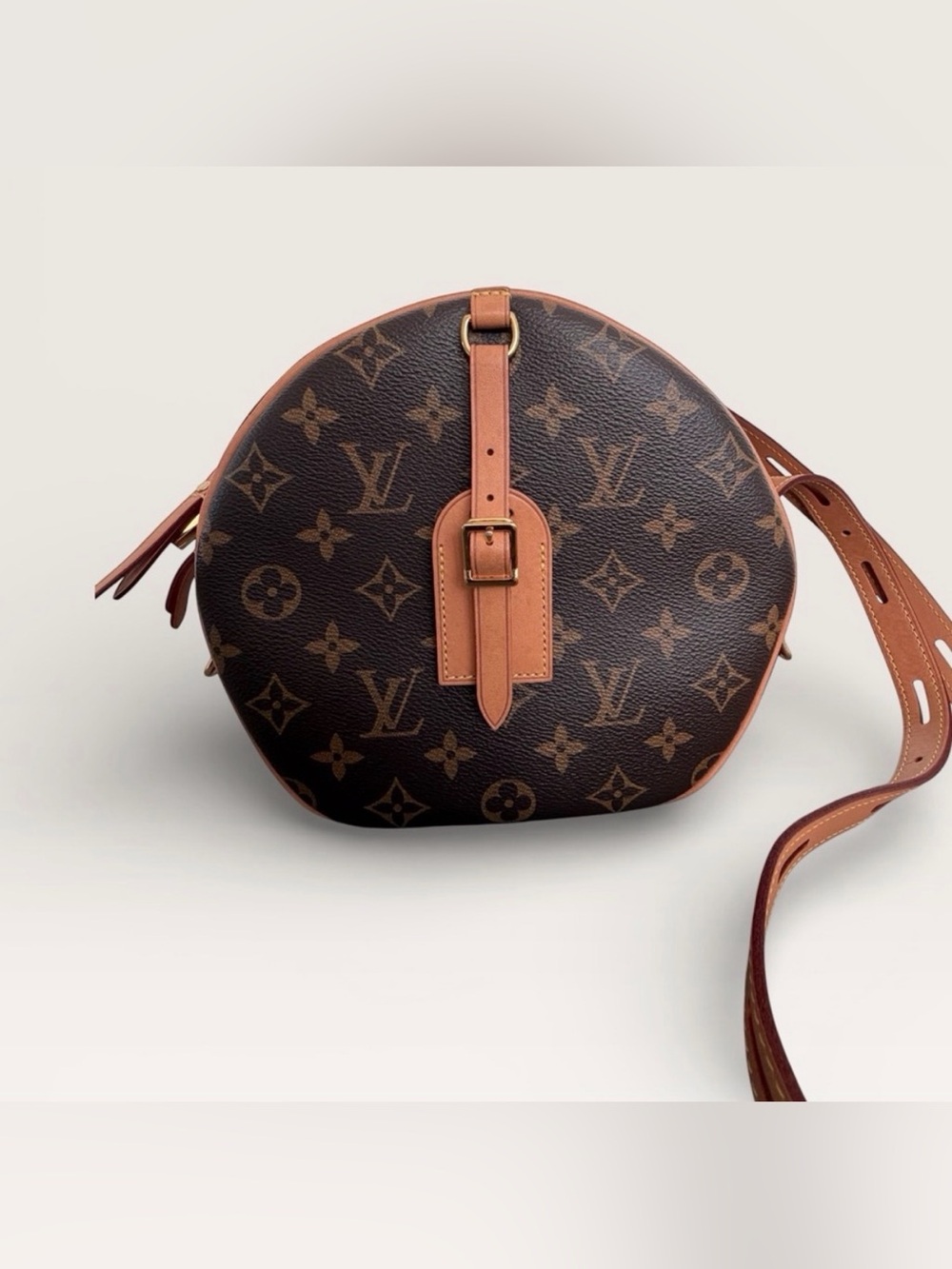 Louis Vuitton Monogram Boite Chapeau Souple PM Crossbody Bag - Picture 3 of 8